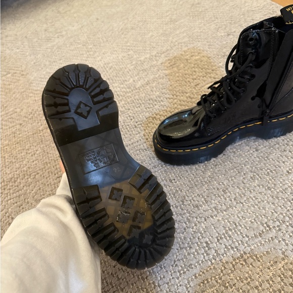 Dr Martens Platform Jadon Shiny Leathers - Picture 3 of 4